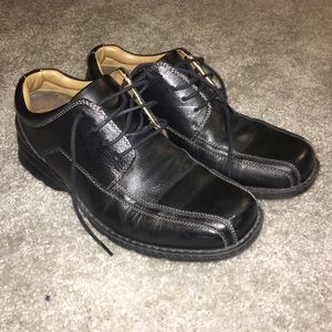 Dockers dress shoes. Size 10. 9.5/10 condition.